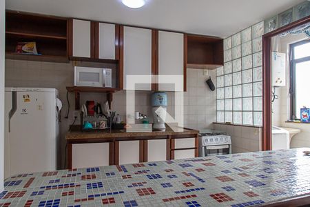 Apartamento à venda com 100m², 2 quartos e 2 vagas Apartamento à venda com 100m², 2 quartos e 2 vagasCozinha