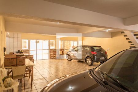 Casa à venda com 300m², 3 quartos e sem vaga Casa à venda com 300m², 3 quartos e sem vagaGaragem