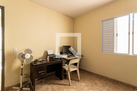 Casa à venda com 300m², 3 quartos e sem vaga Casa à venda com 300m², 3 quartos e sem vagaQuarto 2