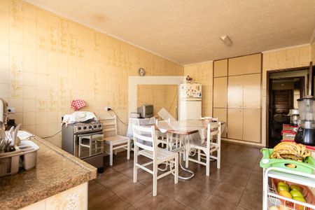 Casa à venda com 300m², 3 quartos e sem vaga Casa à venda com 300m², 3 quartos e sem vagaCozinha