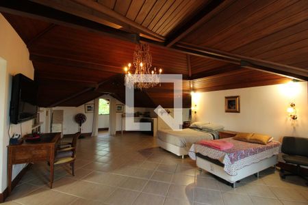 Casa à venda com 769m², 5 quartos e 4 vagasSotão