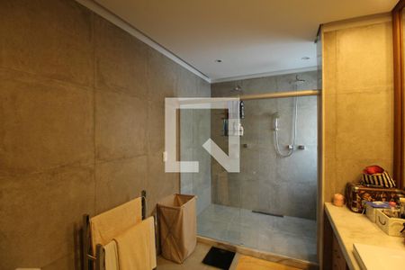 Casa à venda com 769m², 5 quartos e 4 vagasBanheiro - Suíte 1