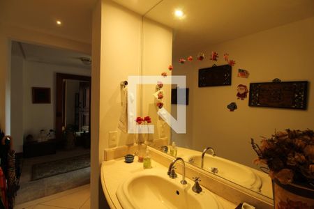 Casa à venda com 769m², 5 quartos e 4 vagasBanheiro Social