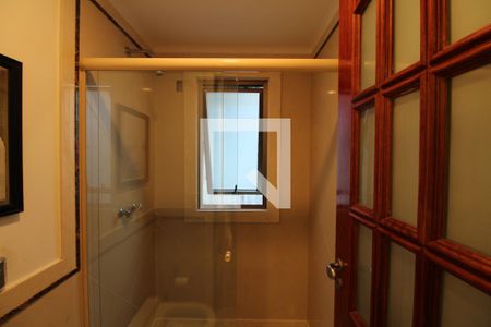 Casa à venda com 769m², 5 quartos e 4 vagasBanheiro Social