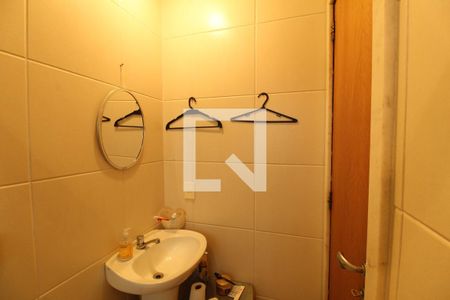 Casa à venda com 769m², 5 quartos e 4 vagasBanheiro de Serviço 