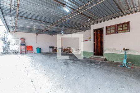 Casa à venda com 500m², 4 quartos e 4 vagas Casa à venda com 500m², 4 quartos e 4 vagasÁrea de Serviço 1
