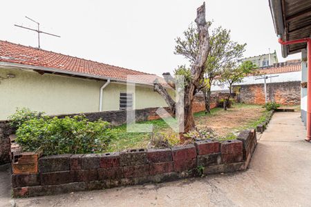 Casa à venda com 500m², 4 quartos e 4 vagas Casa à venda com 500m², 4 quartos e 4 vagasQuintal Fundos