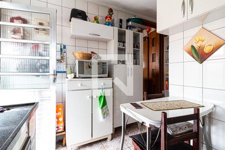 Casa à venda com 500m², 4 quartos e 4 vagas Casa à venda com 500m², 4 quartos e 4 vagasCozinha 2