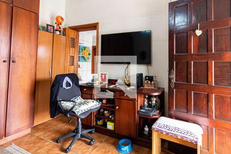 Casa à venda com 500m², 4 quartos e 4 vagas Casa à venda com 500m², 4 quartos e 4 vagasSala/Quarto
