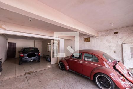 Casa à venda com 225m², 4 quartos e 3 vagas Casa à venda com 225m², 4 quartos e 3 vagasGaragem