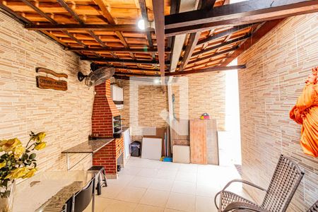 Casa à venda com 211m², 3 quartos e 2 vagas Casa à venda com 211m², 3 quartos e 2 vagasChurrasqueira