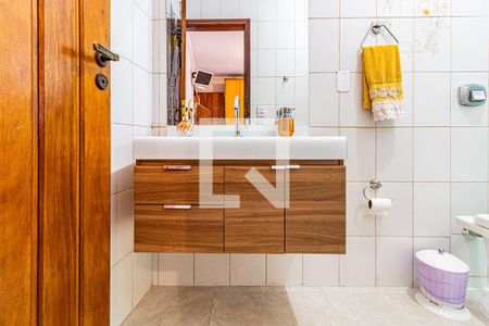 Casa à venda com 211m², 3 quartos e 2 vagas Casa à venda com 211m², 3 quartos e 2 vagasSuite 03 - Banheiro