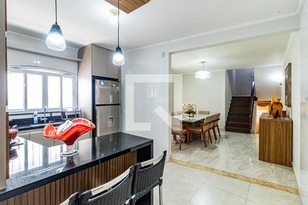 Casa à venda com 211m², 3 quartos e 2 vagas Casa à venda com 211m², 3 quartos e 2 vagasCozinha