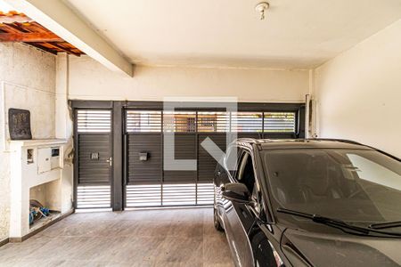 Casa à venda com 211m², 3 quartos e 2 vagas Casa à venda com 211m², 3 quartos e 2 vagasGaragem