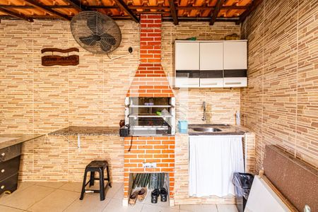 Casa à venda com 211m², 3 quartos e 2 vagas Casa à venda com 211m², 3 quartos e 2 vagasChurrasqueira