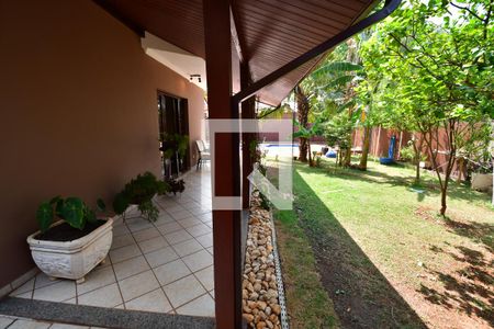 Casa à venda com 340m², 4 quartos e 2 vagasVaranda e Jardim