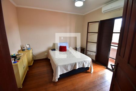 Casa à venda com 340m², 4 quartos e 2 vagasQuarto 3