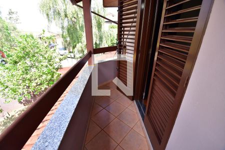 Casa à venda com 340m², 4 quartos e 2 vagasQuarto 4 - Suíte Sacada