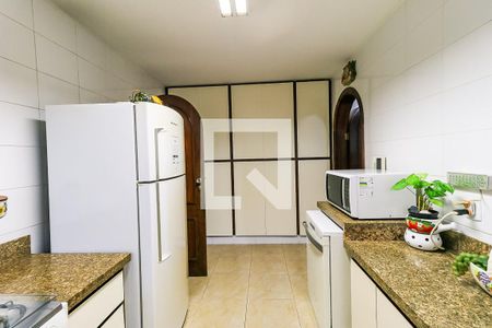 Casa à venda com 320m², 3 quartos e 5 vagas Casa à venda com 320m², 3 quartos e 5 vagasCozinha