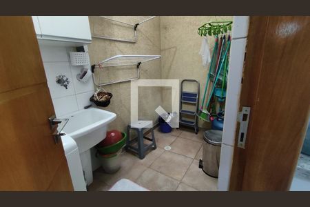 Casa de condomínio à venda com 100m², 2 quartos e 2 vagas Casa de condomínio à venda com 100m², 2 quartos e 2 vagasÁrea de Serviço