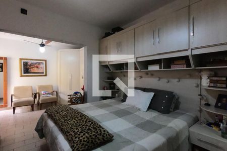 Casa à venda com 200m², 2 quartos e 2 vagas Casa à venda com 200m², 2 quartos e 2 vagasSuíte