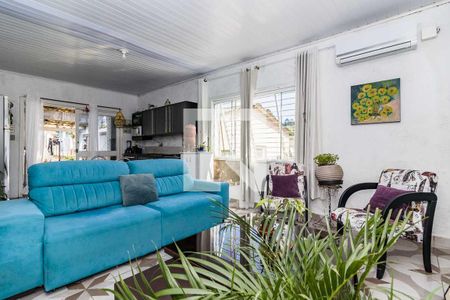 Sala de casa à venda com 1 quarto, 80m² em Campo Novo, Porto Alegre