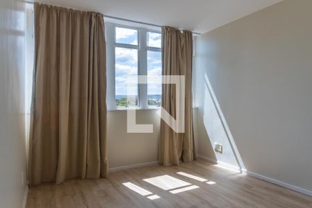 Quarto 1 de apartamento para alugar com 3 quartos, 135m² em Sqn 315, Brasília