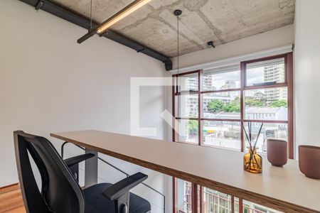 Suíte de apartamento para alugar com 1 quarto, 43m² em Jardim das Bandeiras, São Paulo