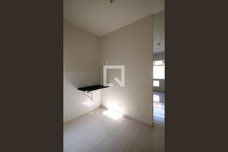 Cozinha de apartamento para alugar com 1 quarto, 32m² em Pilares, Rio de Janeiro