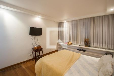 Casa à venda com 850m², 4 quartos e 3 vagasSuíte 1