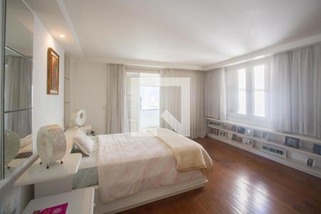 Casa à venda com 850m², 4 quartos e 3 vagasSuíte 4