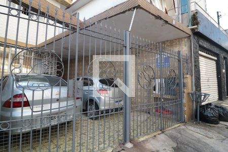 Casa à venda com 243m², 3 quartos e 2 vagasFachada