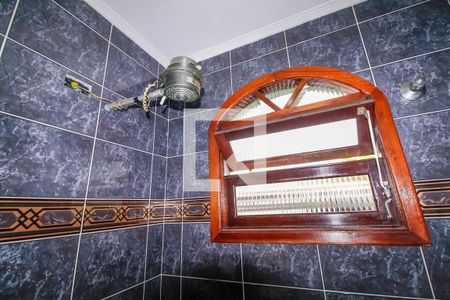 Casa à venda com 432m², 4 quartos e 8 vagasBanheiro 