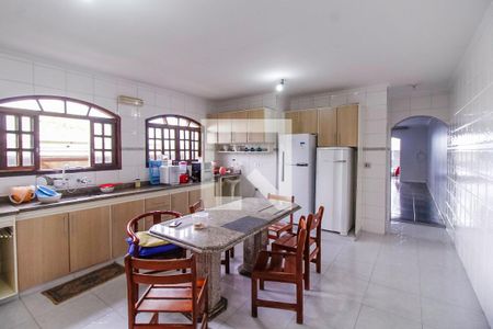 Casa à venda com 432m², 4 quartos e 8 vagasCozinha