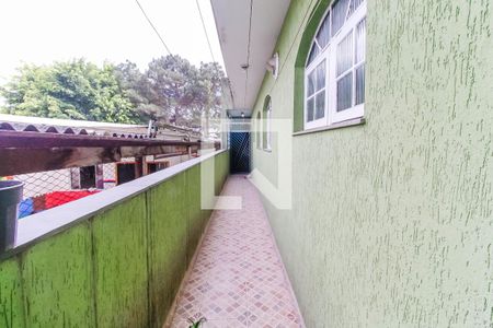 Casa à venda com 432m², 4 quartos e 8 vagasCorredor Externo