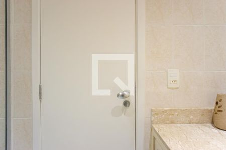Apartamento à venda com 320m², 4 quartos e 2 vagas Apartamento à venda com 320m², 4 quartos e 2 vagasBanheiro Social