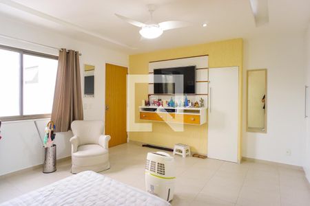 Apartamento à venda com 320m², 4 quartos e 2 vagas Apartamento à venda com 320m², 4 quartos e 2 vagasSuíte 2