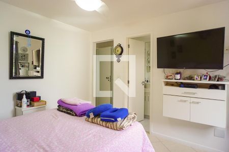 Apartamento à venda com 320m², 4 quartos e 2 vagas Apartamento à venda com 320m², 4 quartos e 2 vagasSuíte 1