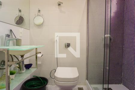 Apartamento à venda com 320m², 4 quartos e 2 vagas Apartamento à venda com 320m², 4 quartos e 2 vagasBanheiro da Suíte 2