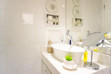 Apartamento à venda com 320m², 4 quartos e 2 vagas Apartamento à venda com 320m², 4 quartos e 2 vagasBanheiro da Suíte 1