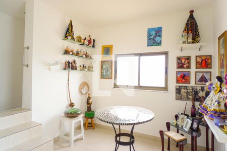 Apartamento à venda com 320m², 4 quartos e 2 vagas Apartamento à venda com 320m², 4 quartos e 2 vagasQuarto 2