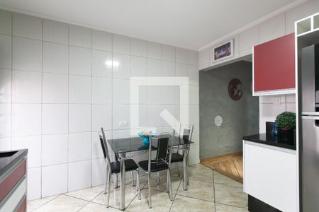 Casa à venda com 172m², 3 quartos e 2 vagas Casa à venda com 172m², 3 quartos e 2 vagasCozinha - Armários
