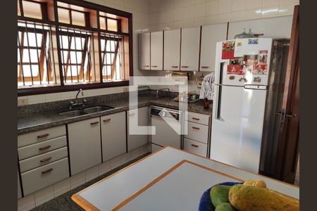 Casa à venda com 541m², 4 quartos e 6 vagasCozinha