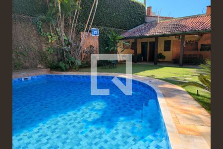 Casa à venda com 541m², 4 quartos e 6 vagasÁrea comum - Piscina