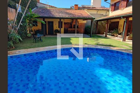 Casa à venda com 541m², 4 quartos e 6 vagasÁrea comum - Piscina