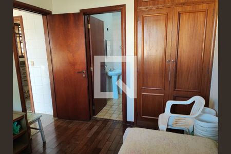 Casa à venda com 541m², 4 quartos e 6 vagasQuarto de Serviço