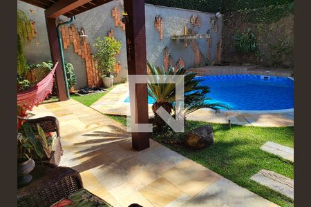 Casa à venda com 541m², 4 quartos e 6 vagasÁrea comum - Piscina