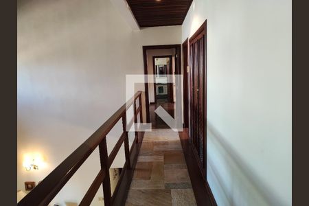 Casa à venda com 541m², 4 quartos e 6 vagasCorredor