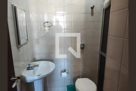 Casa à venda com 541m², 4 quartos e 6 vagasBanheiro de Serviço