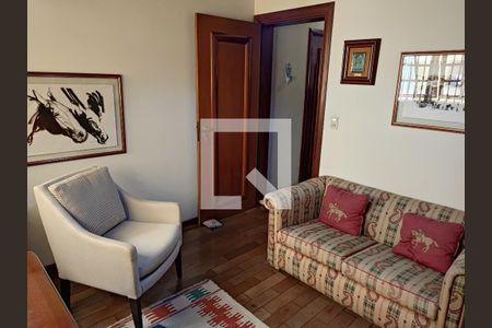 Casa à venda com 541m², 4 quartos e 6 vagasSala de Estar